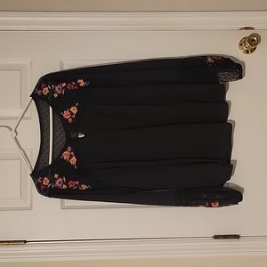 Time & Tru Embroidered Top